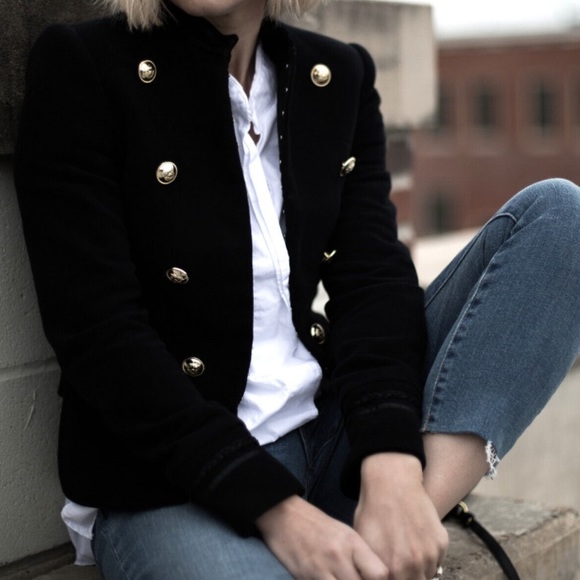 Blazer with gold buttons - Picture 5 of 6